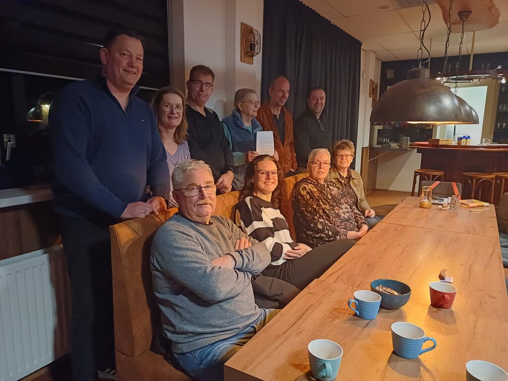 In Dorpshuis De Tille in Witteveen werd op woensdagavond 18 februari de eerste concrete stap gezet richting meer samenwerking tussen sportclubs in de regio.